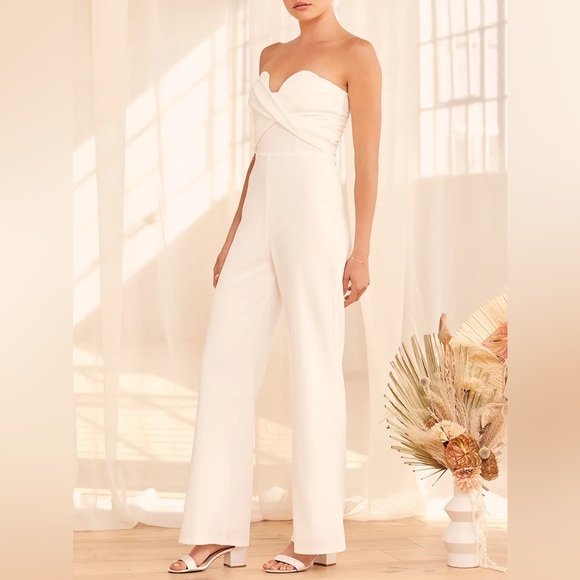 Lulus Pants - NWT Lulu’s Total Confidence White Strapless Jumpsuit